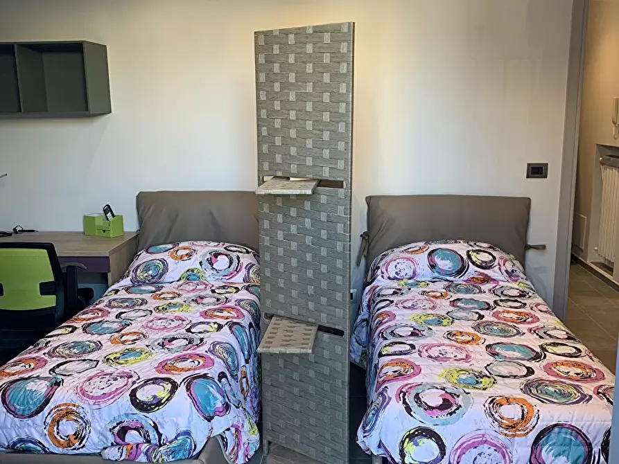 Immagine 1 di Camera condivisa in affitto  a Torino