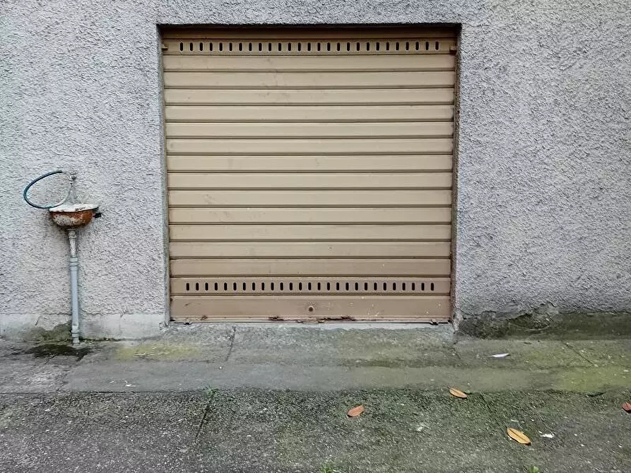 Immagine 1 di Garage in vendita  in via privata Urbino 12 a Milano