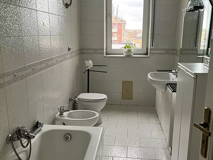 Immagine 9 di Stanza singola in affitto  in via scarlatti  a Napoli