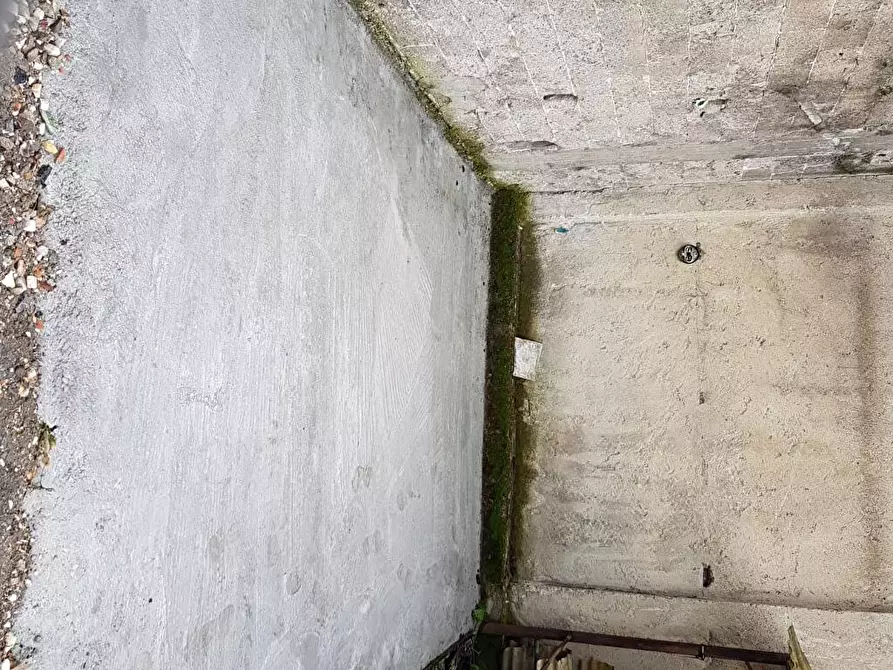 Immagine 1 di Posto auto in affitto  in Via Privata Raimondo Montecuccoli 8 a Milano