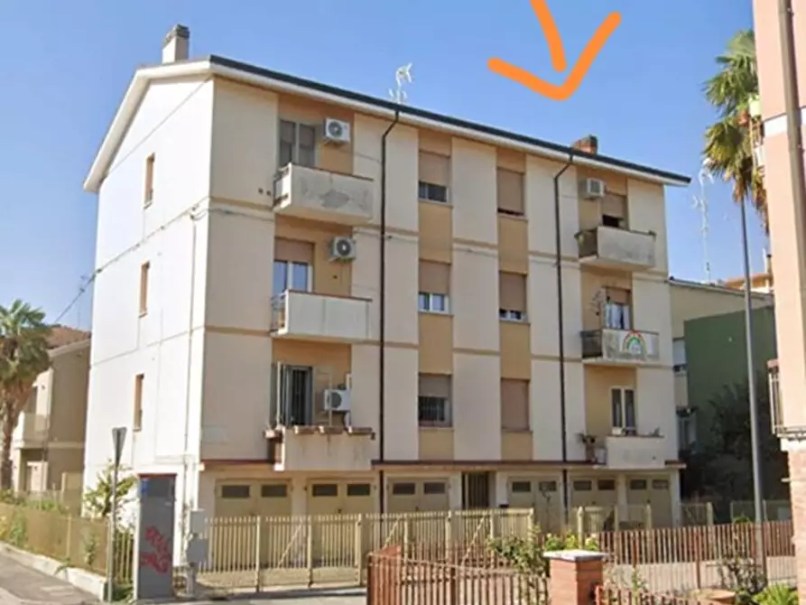 Immagine 6 di Camera in affitto  a Ravenna