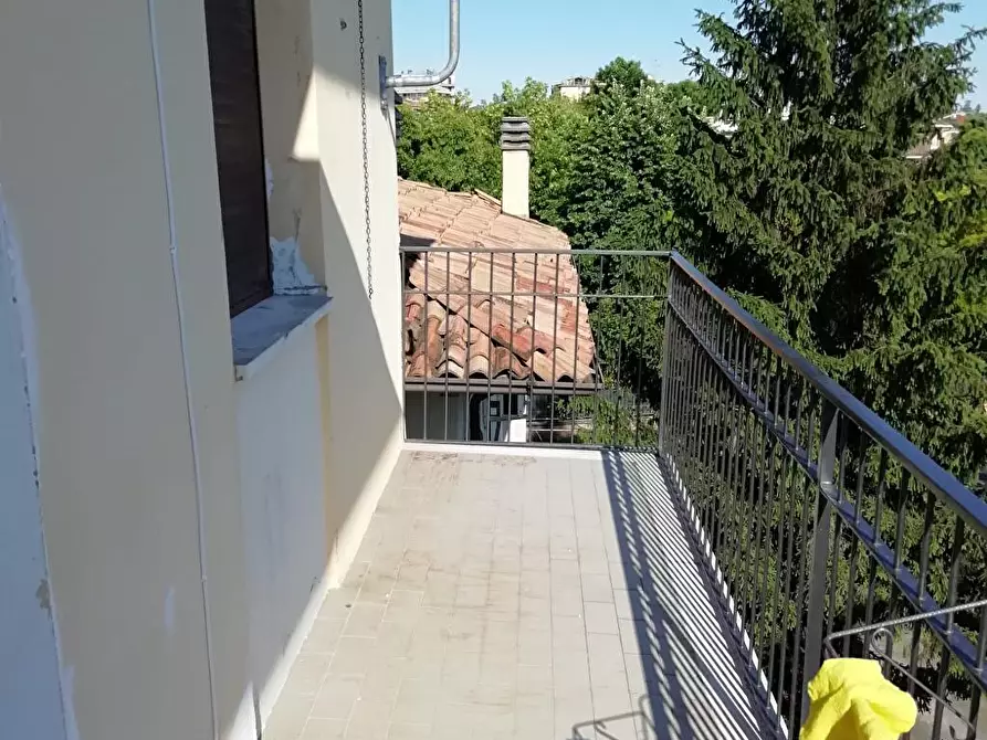 Immagine 6 di Camera in affitto  a Modena