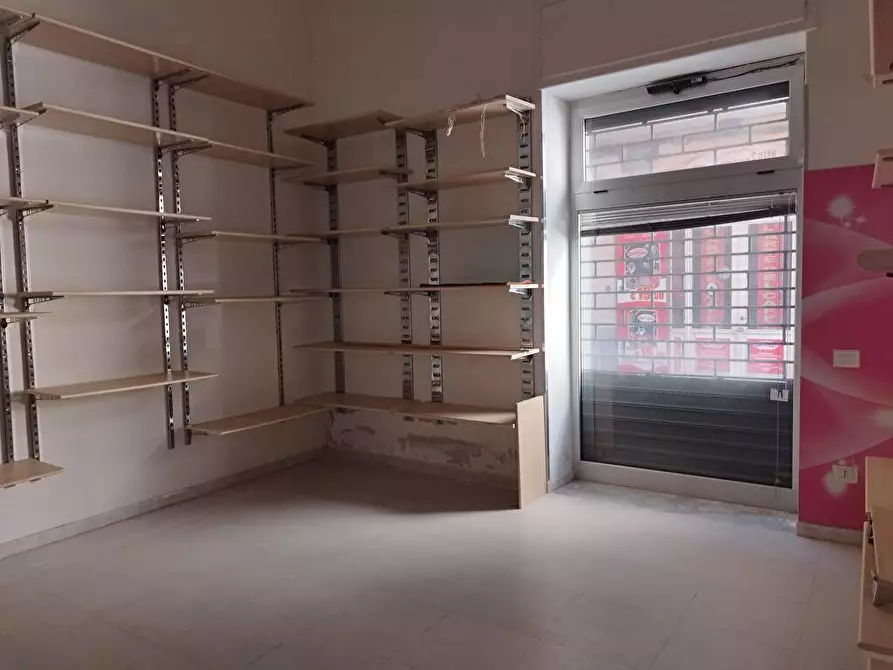 Immagine 2 di Locale commerciale in affitto  in Via Mariano Orza 32 a Sarno