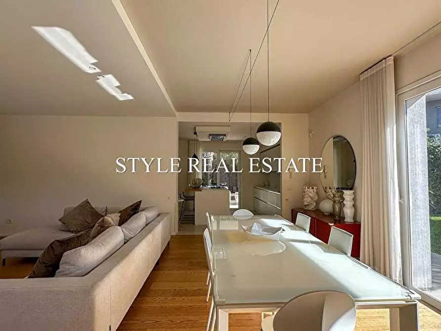 Immagine 19 di Villa in vendita  in Professore Lino Romano 25 a Siracusa