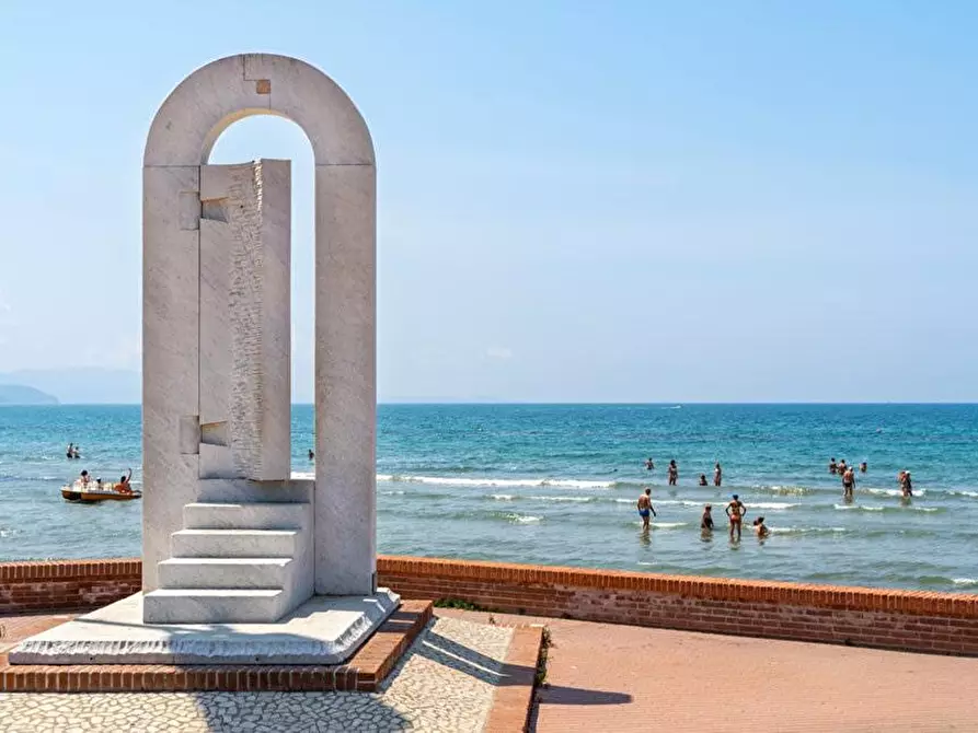 Immagine 5 di Casa vacanze in affitto  in Via lago di como 8 a Follonica