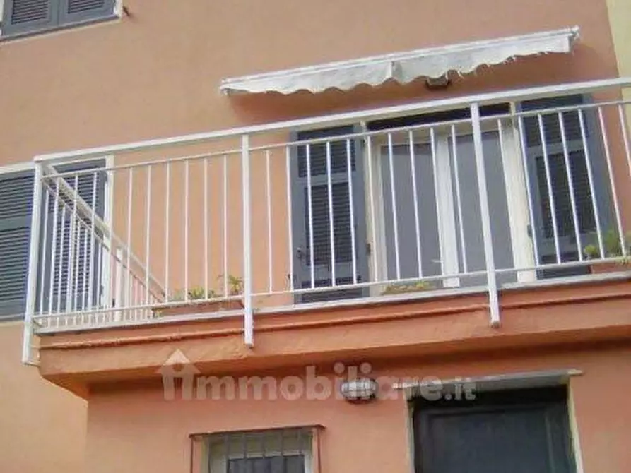 Immagine 1 di Villa in vendita  in VIA DEI MAGGIOLO 1 a Rapallo