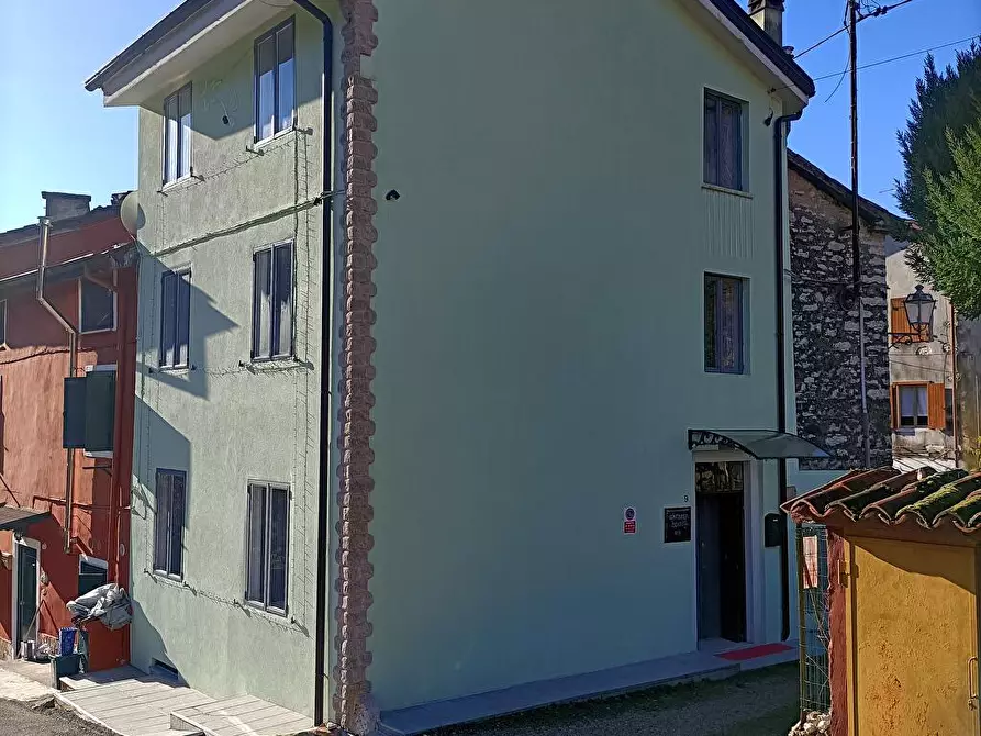 Immagine 1 di Casa indipendente in vendita  in Contrada Berti  9 a Valdagno