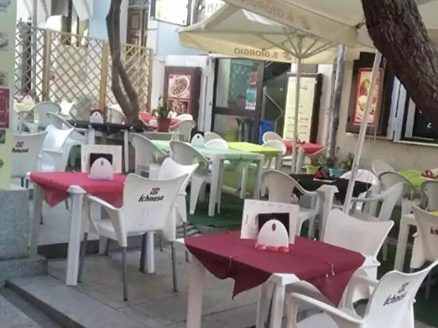 Immagine 9 di Attività commerciale in affitto  in Via Italia  1 a Santa Teresa Gallura