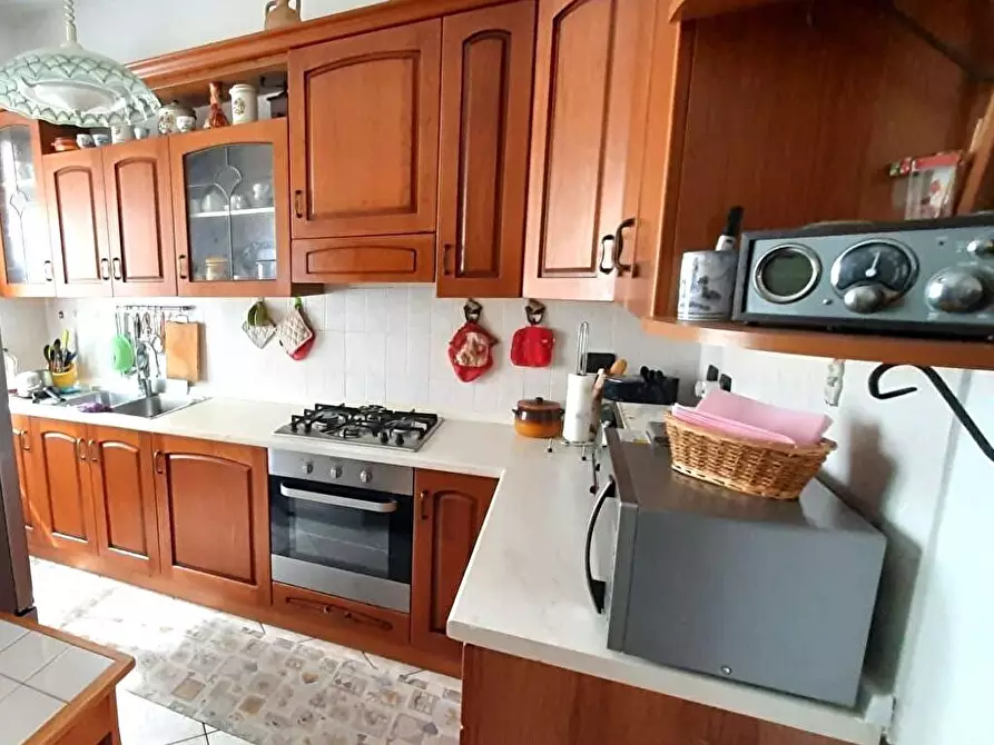 Immagine 2 di Appartamento in vendita  a Savona