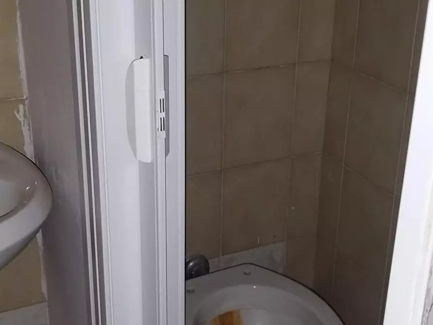 Immagine 4 di Locale commerciale in vendita  in Via Vecchia Lavorate 70 a Sarno