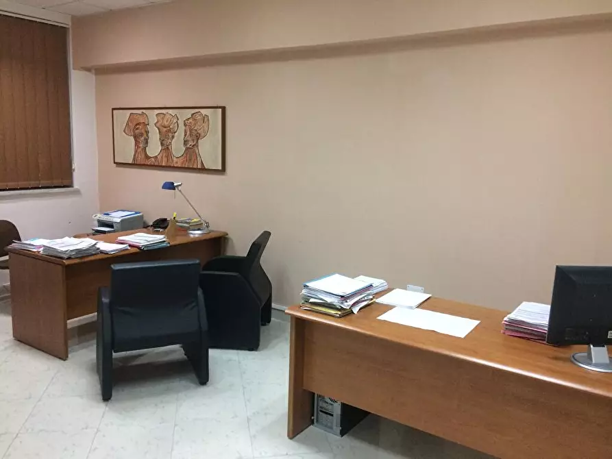 Immagine 1 di Ufficio in affitto  in Via Gabriele D'Annunzio  38 a Giugliano In Campania