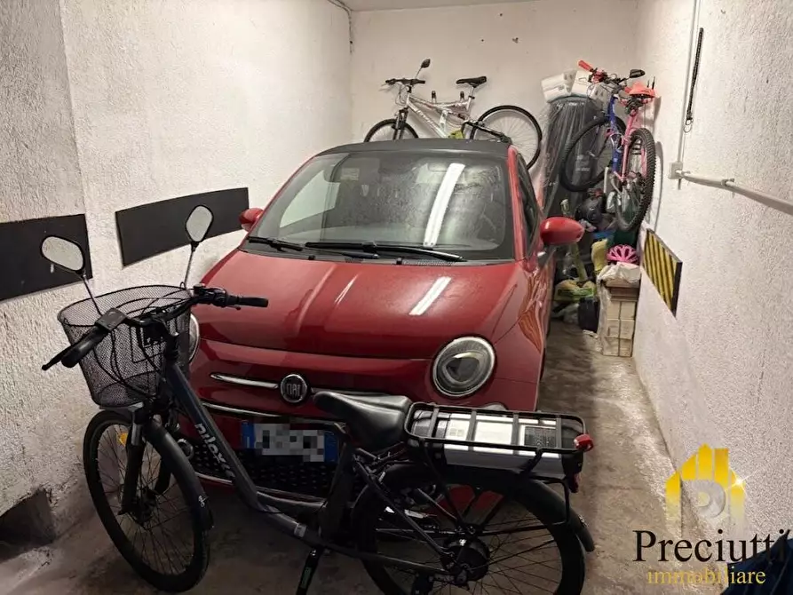 Immagine 7 di Box auto in vendita  in VIA CAMILLO SERAFINI 61 a Roma