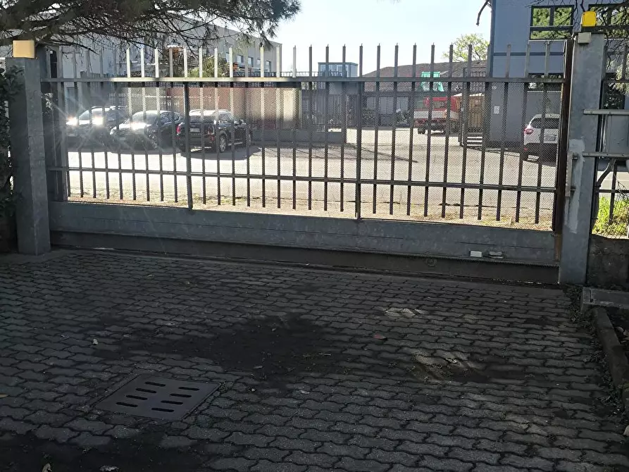 Immagine 7 di Magazzino in affitto  in Via buonarroti 4 a Pero
