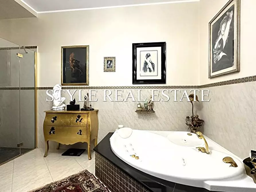 Immagine 13 di Villa in vendita  in via nino consiglio - a Siracusa