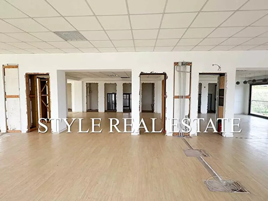 Immagine 3 di Locale commerciale in affitto  a Pachino