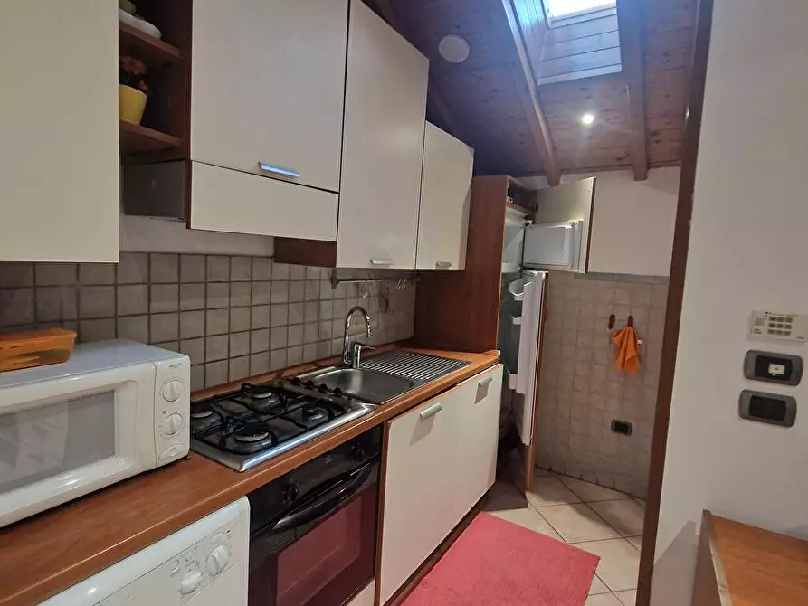 Immagine 4 di Appartamento in affitto  a Como