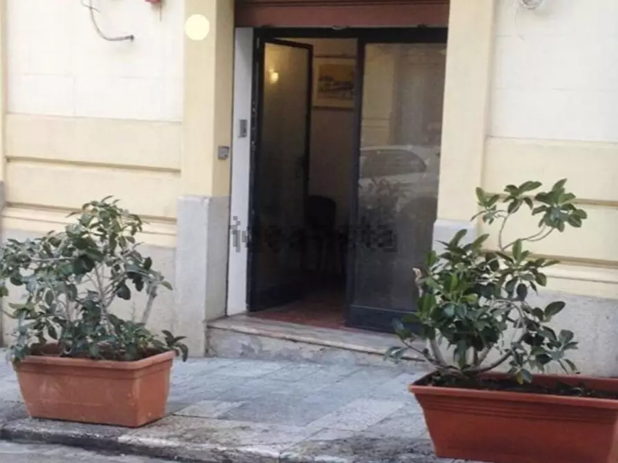 Immagine 1 di Attività commerciale in affitto  a Reggio Di Calabria