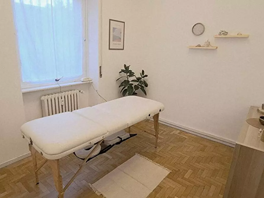 Immagine 1 di Ufficio in affitto  in via sanvito silvestro  40 a Varese
