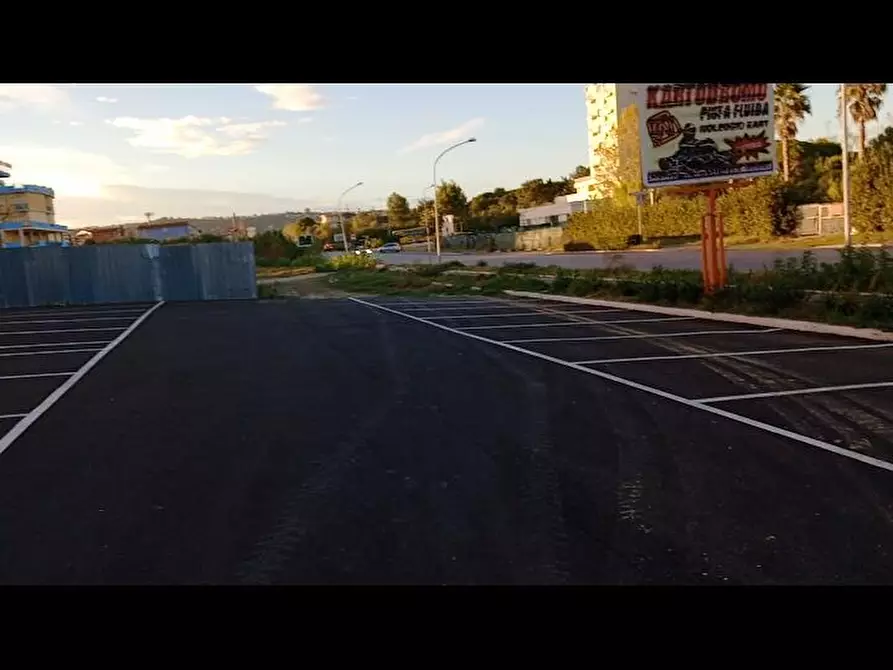 Immagine 7 di Locale commerciale in affitto  in Via Edoardo de filippo  2/A a Vasto