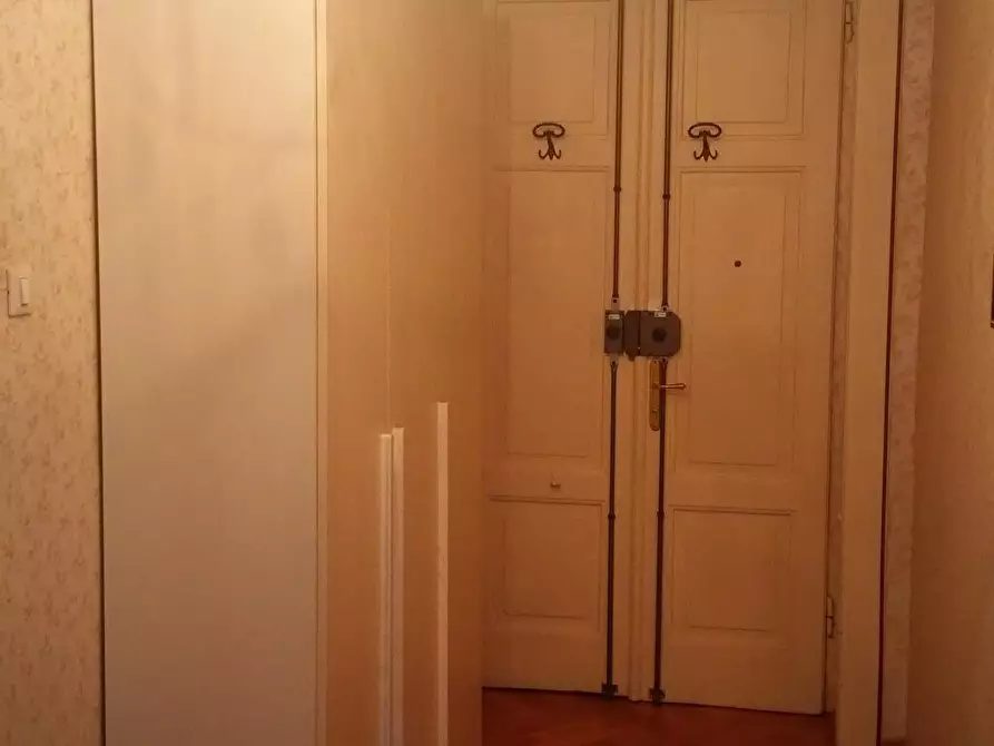 Immagine 11 di Stanza singola in affitto  in via Sette Fontane 17 a Trieste