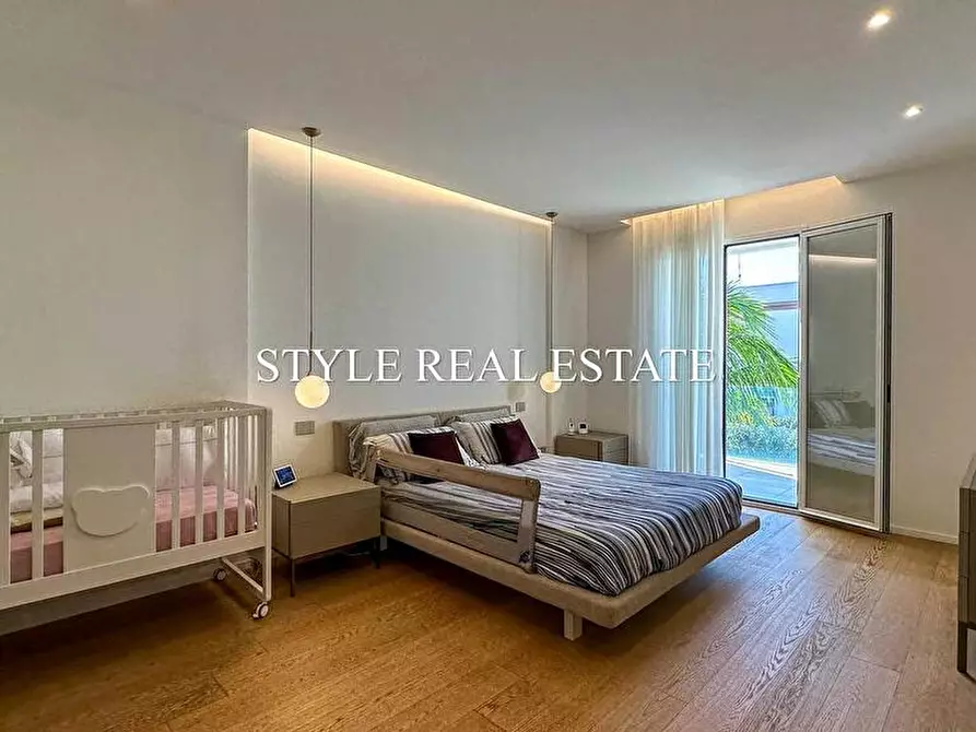 Immagine 28 di Villa in vendita  in Professore Lino Romano 25 a Siracusa