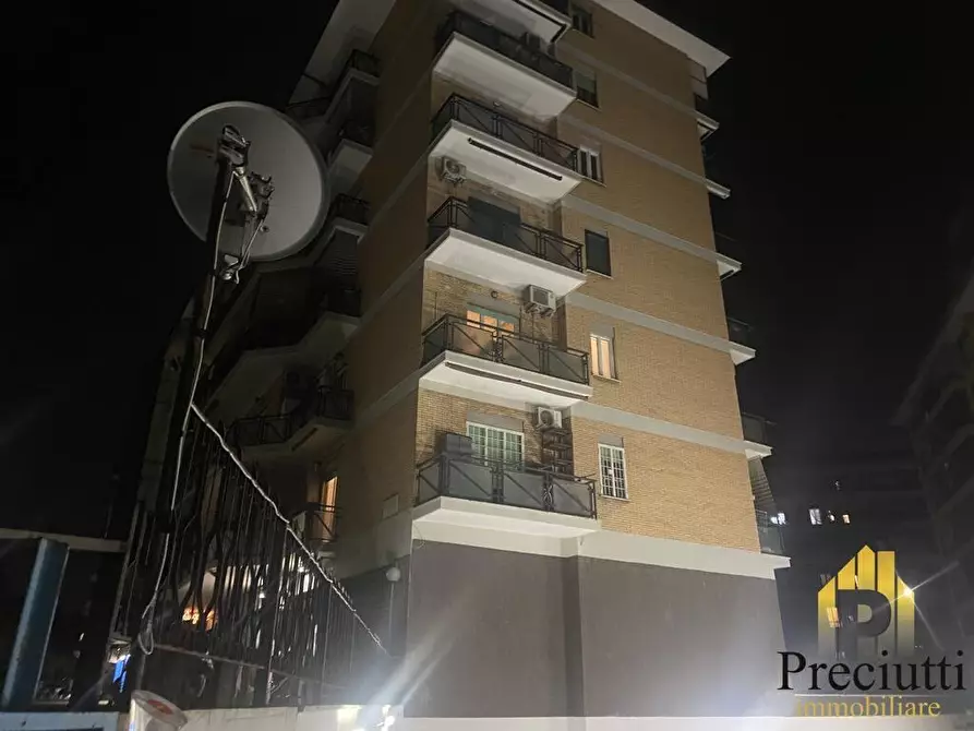 Immagine 8 di Garage in vendita  in VIA AUFIDIO NAMUSA 178 a Roma
