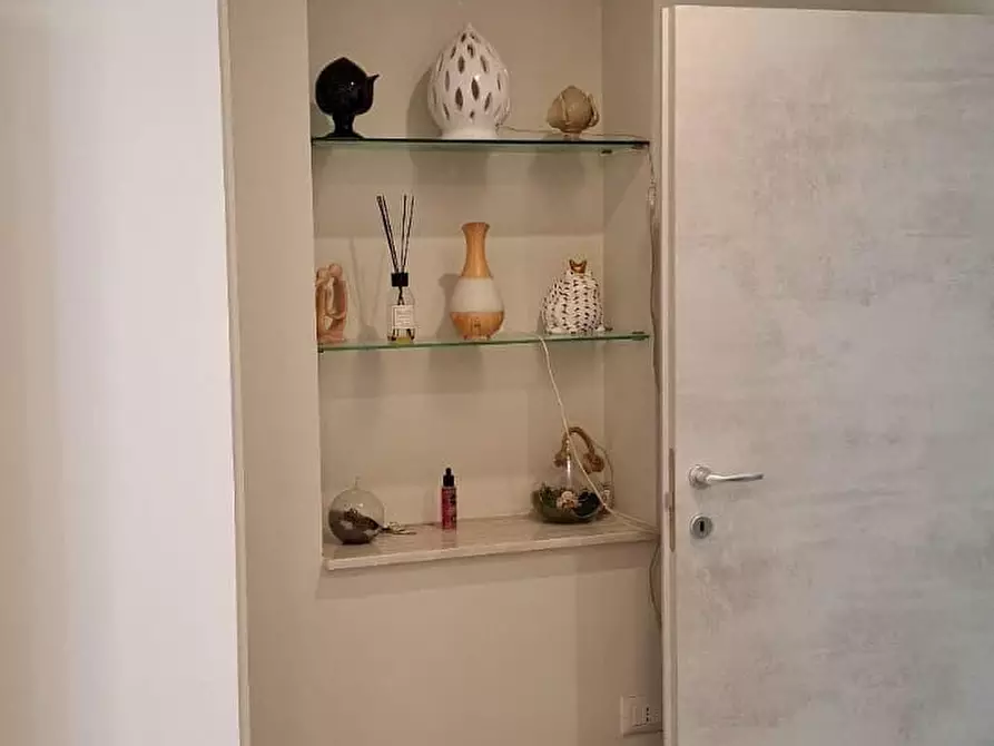 Immagine 5 di Camera condivisa in affitto  a Trani