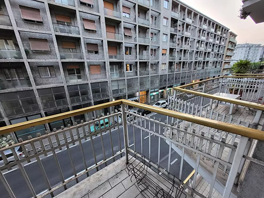 Immagine 11 di Abitazione tipica in affitto  in viale Massenzio Masia 20 a Como