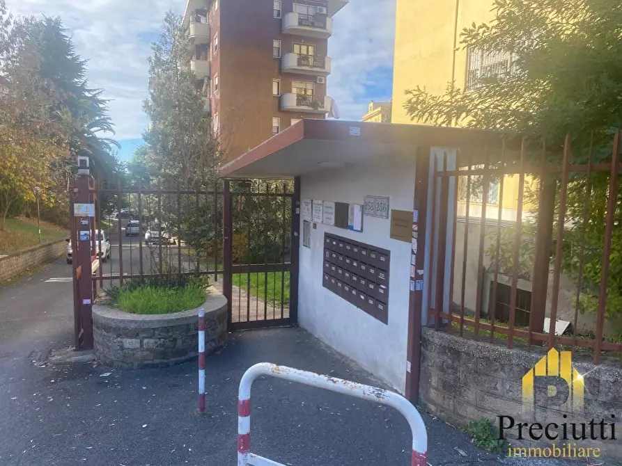 Immagine 20 di Box auto in vendita  in VIA BRAVETTA  256 a Roma