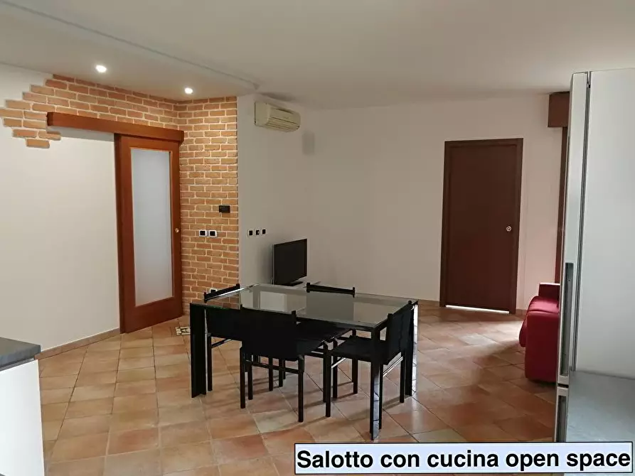 Immagine 5 di Camera condivisa in affitto  in VIA TADDEA DA CARRARA 1 a Verona