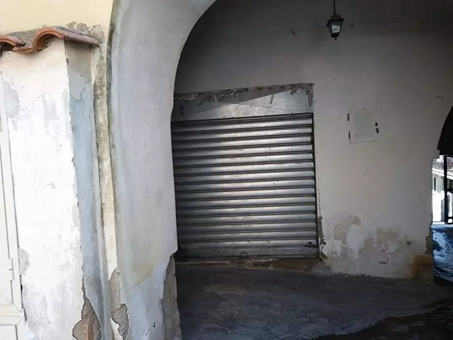 Immagine 6 di Garage in vendita  in Vico San Martino 1 a Sarno
