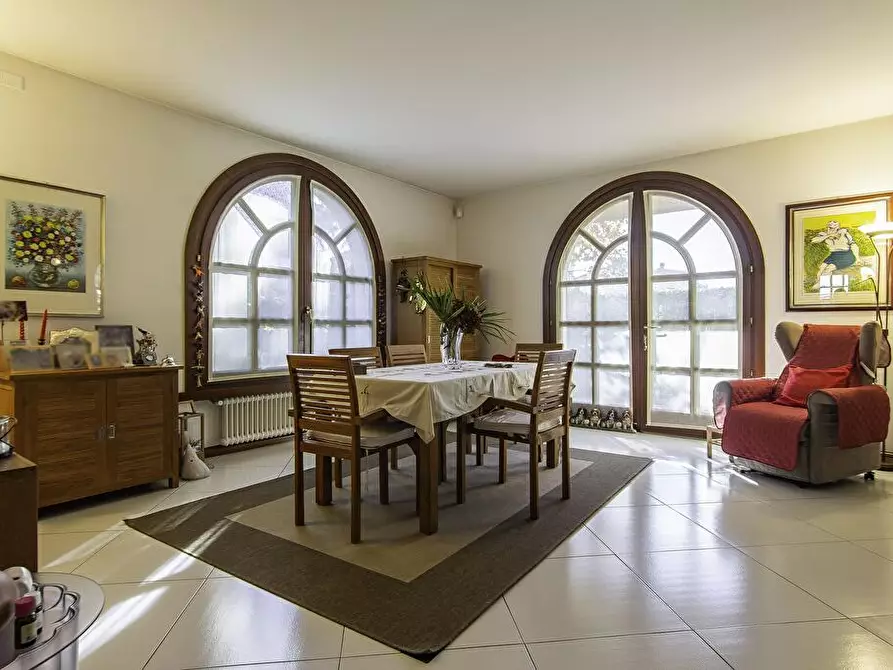 Immagine 8 di Villa in vendita  in Via dei Cavalieri 10 a Torri Di Quartesolo