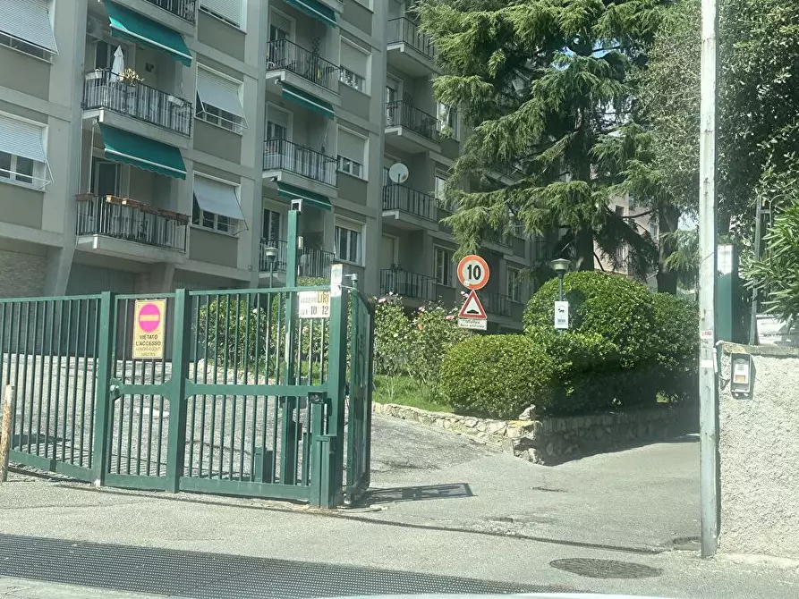 Immagine 4 di Box auto in affitto  in Via liri  12 a Genova