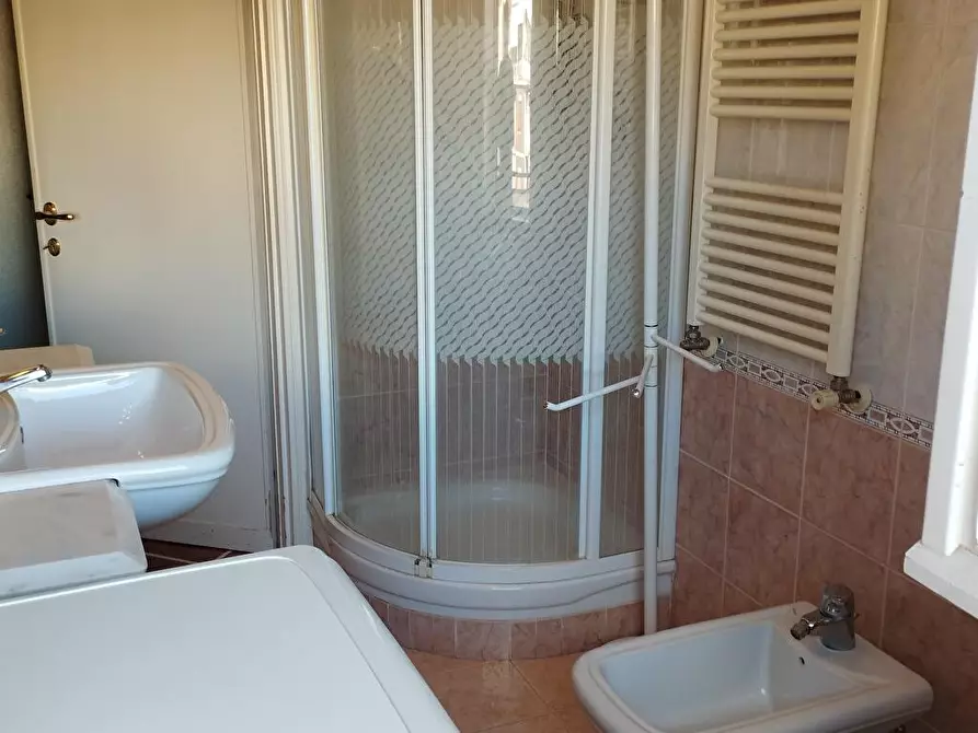 Immagine 8 di Stanza singola in affitto  in VIA VAL FAVARA 90 a Roma