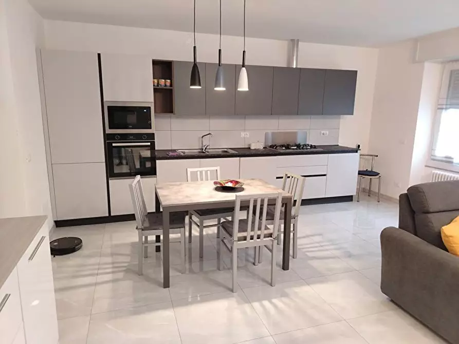 Immagine 2 di Camera in affitto  a Morbegno