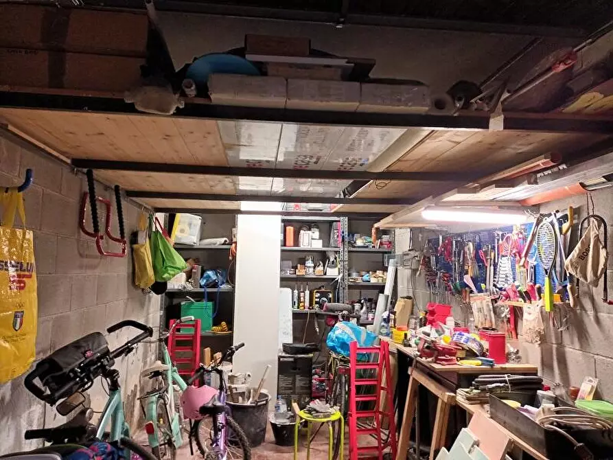 Immagine 10 di Box auto in affitto  in via Brusuglio  73-5 a Milano