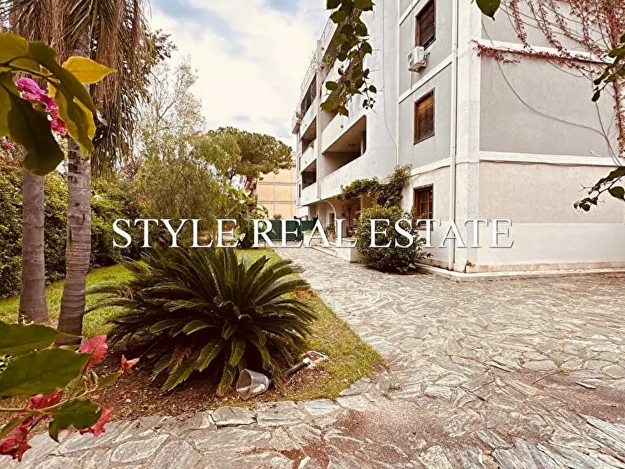 Immagine 4 di Appartamento in vendita  in VIA NECROPOLI GROTTICELLE a Siracusa