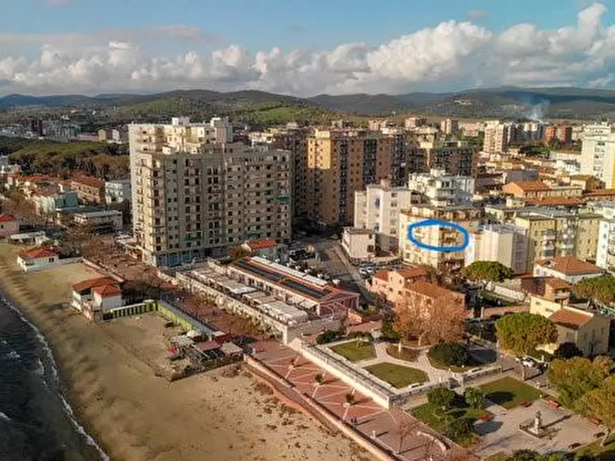 Immagine 4 di Appartamento in vendita  a Follonica