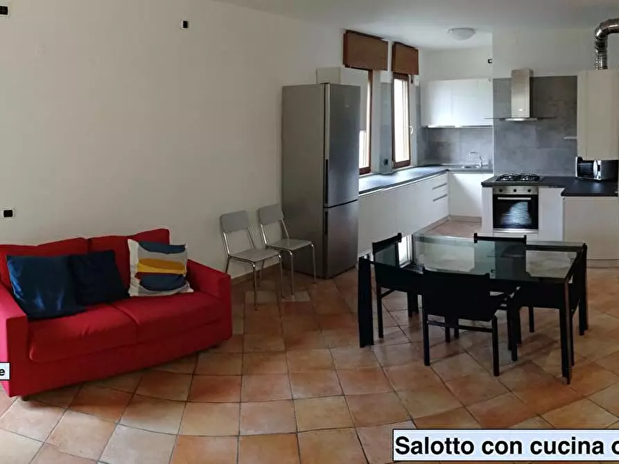Immagine 4 di Camera condivisa in affitto  in VIA TADDEA DA CARRARA 1 a Verona