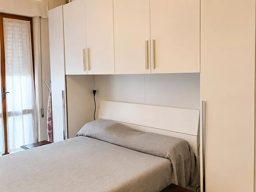 Immagine 2 di Appartamento in vendita  a Carrara