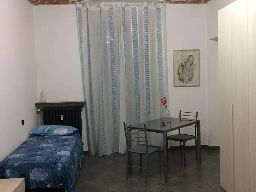 Immagine 4 di Camera in affitto  a Alessandria