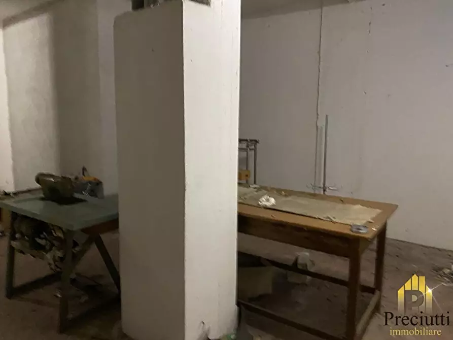 Immagine 12 di Box auto in vendita  in VIA DEL FONTANILE ARENATO 308 a Roma