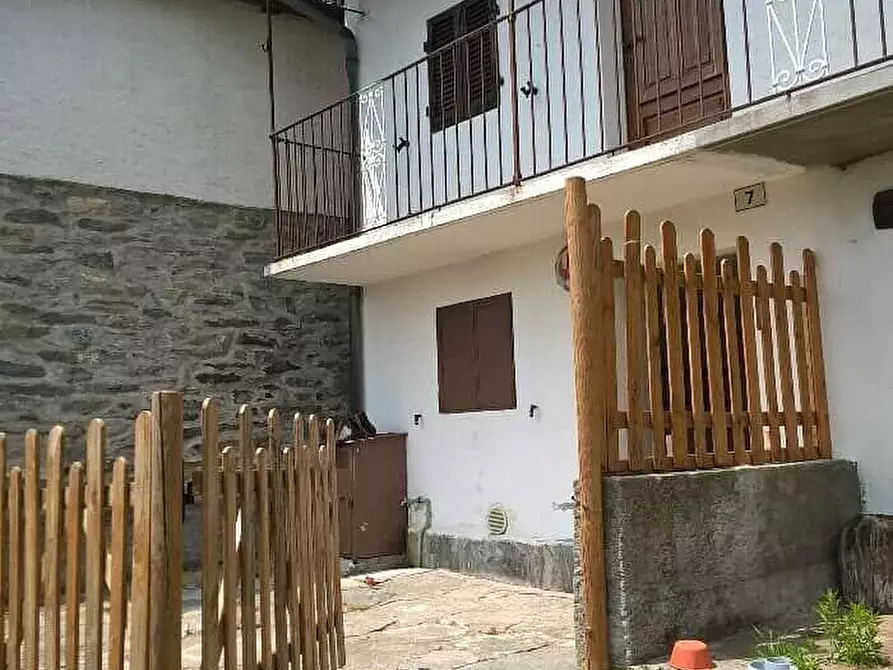 Immagine 1 di Abitazione tipica in affitto  in Località Gabbio  7 a Aurano