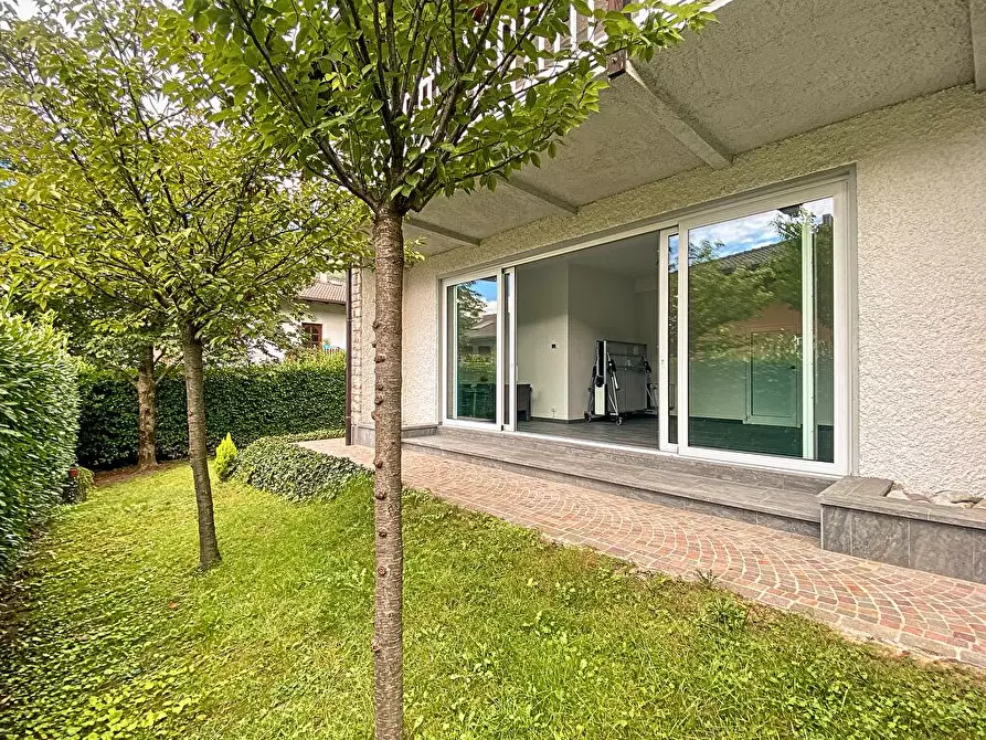 Immagine 7 di Villa in vendita  in VIALE LIDO 1 a Levico Terme