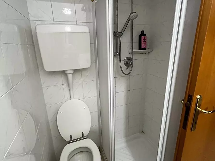 Immagine 8 di Appartamento in affitto  a Reggio Nell'emilia