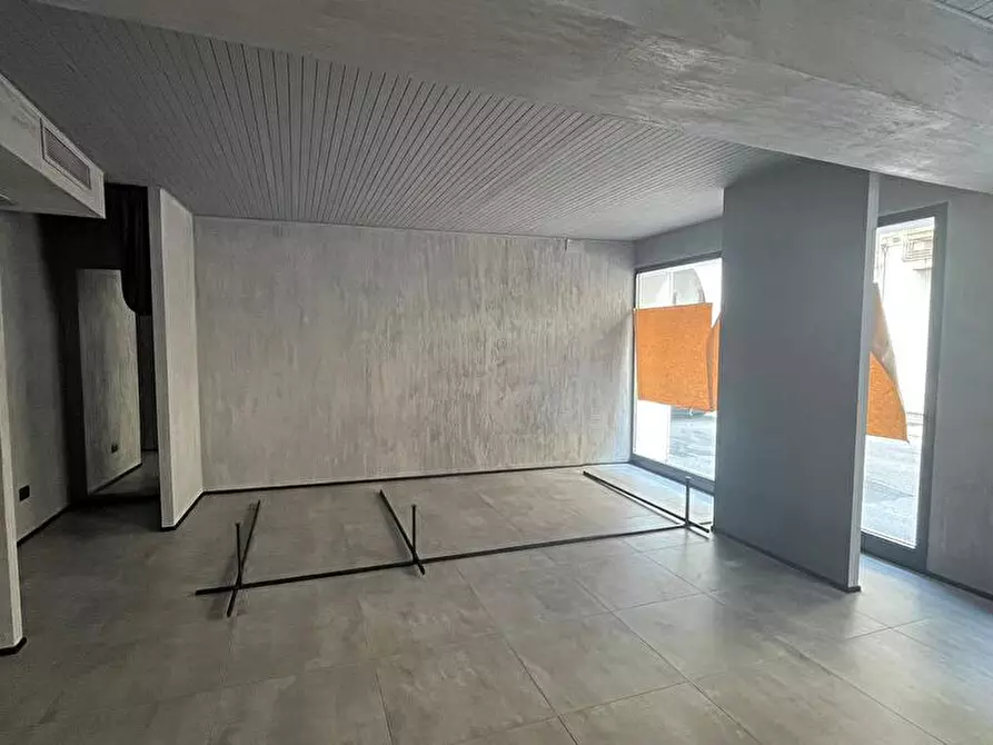 Immagine 7 di Negozio in affitto  in via peòozza 1 a Sacile