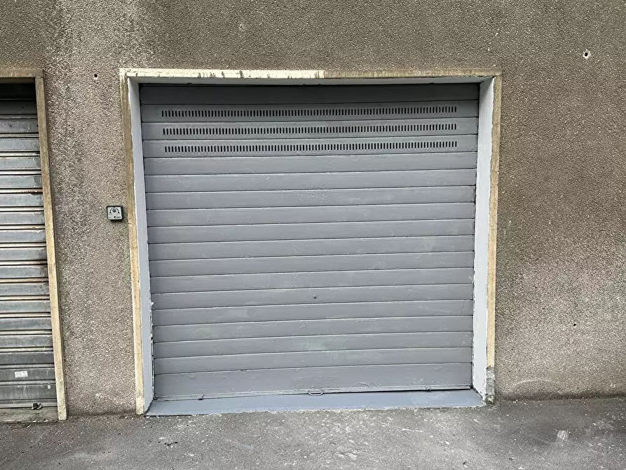 Immagine 2 di Box auto in affitto  in Via liri  12 a Genova