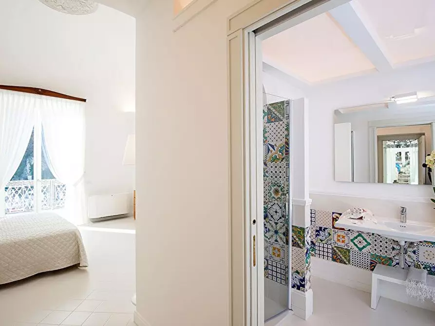 Immagine 5 di Albergo/B&B/Residence in affitto  in Salita Sopra Muro 36 a Amalfi