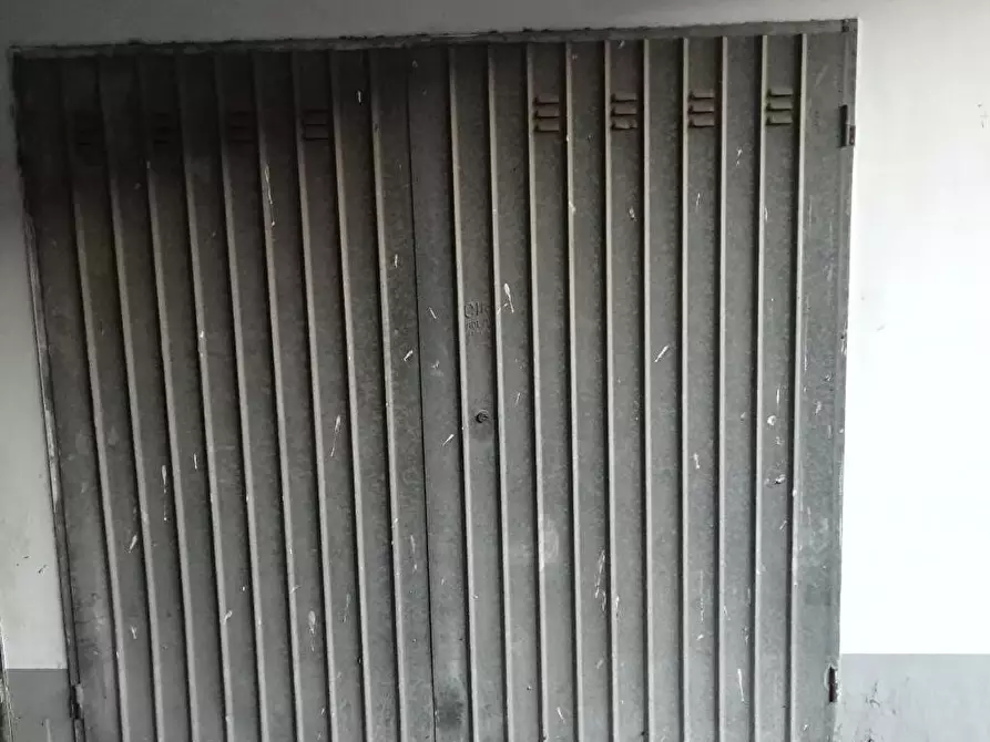 Immagine 1 di Garage in vendita  in Via dell'Olmo 17 a Pistoia
