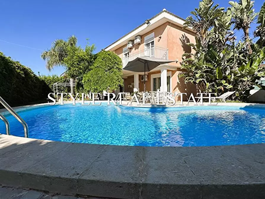 Immagine 20 di Villa in vendita  in Via Mar Tirreno 2 a Siracusa